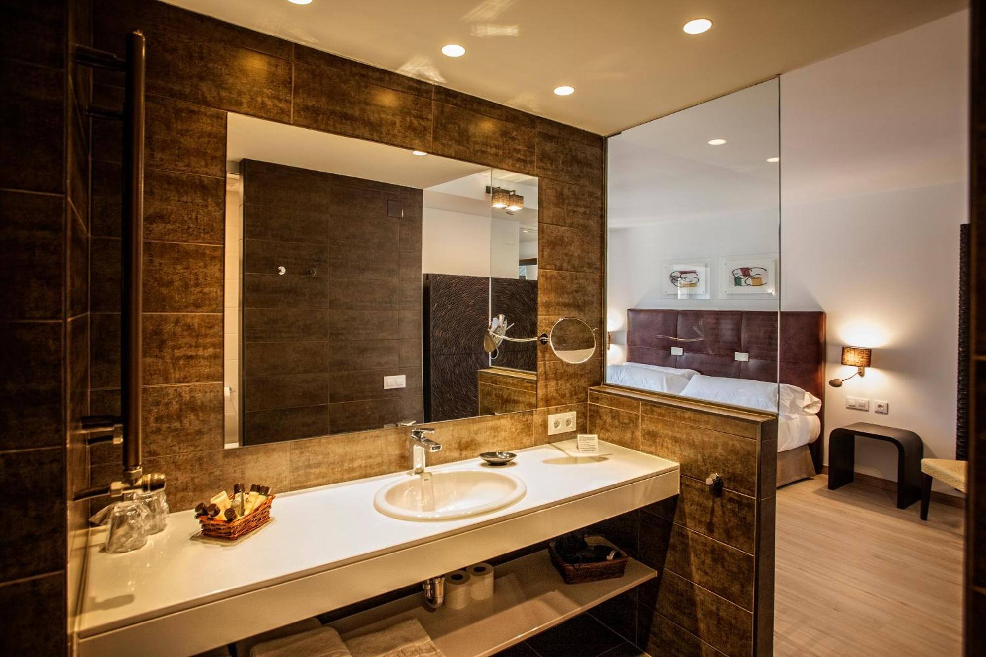 Hotel Pura Vida Valganon Ngoại thất bức ảnh