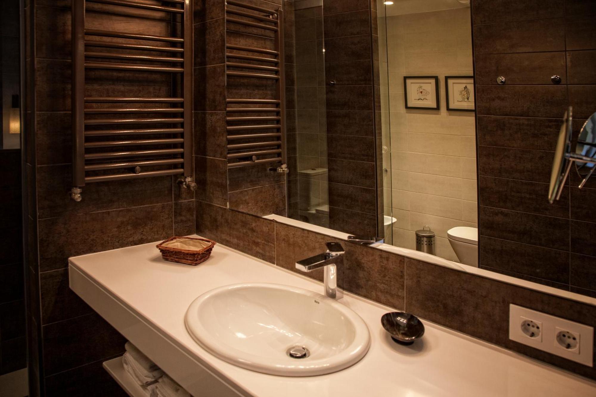 Hotel Pura Vida Valganon Ngoại thất bức ảnh